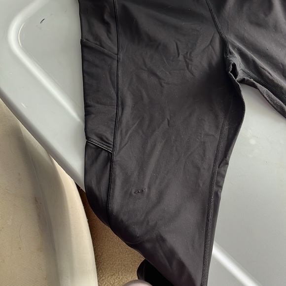 Lululemon Speed Up Legging 28” - Picture 7 of 7